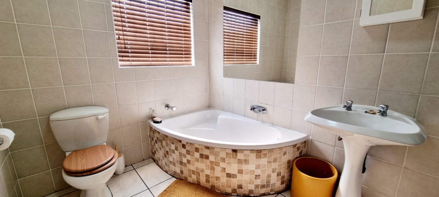 4 Bedroom Property for Sale in Baysvalley Free State